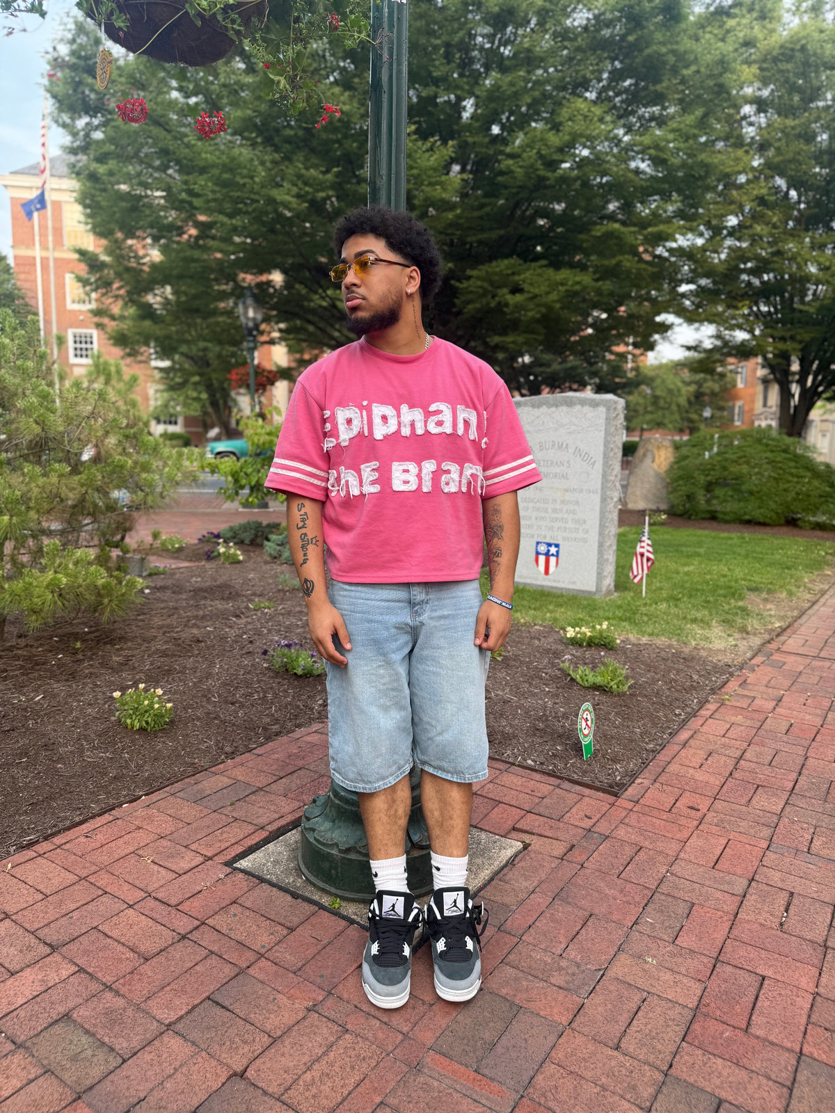 Cropped Tee